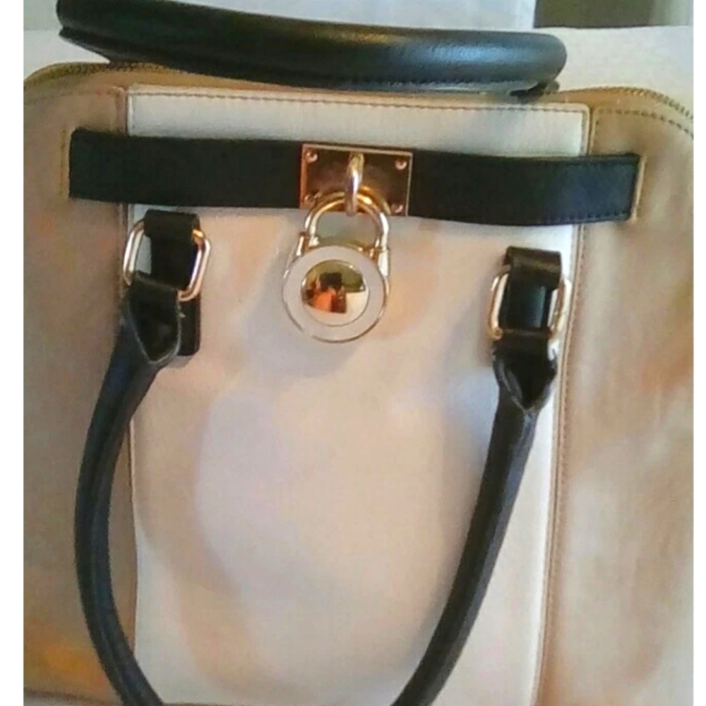 "C" White And Tan Shoulder Bag.